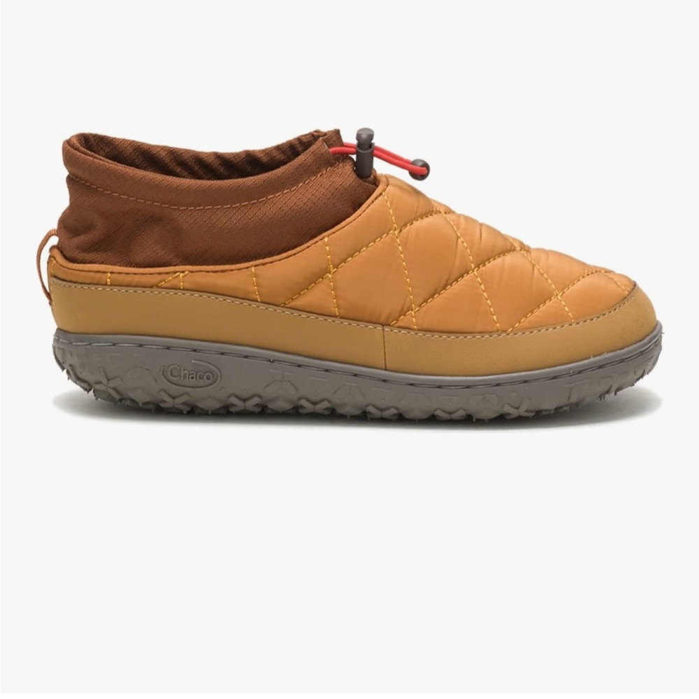 Women’s Chaco ramble puff cinch boots